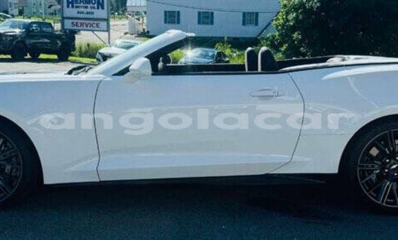 Buy Used Chevrolet Camaro White Car in Luanda in Luanda Province Buy Used Chevrolet Camaro White Car in Luanda in Luanda Province