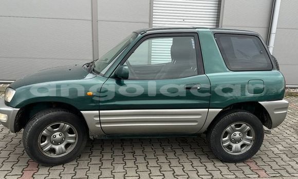 Buy Used Toyota RAV4 Green Car in Luanda in Luanda Province Buy Used Toyota RAV4 Green Car in Luanda in Luanda Province