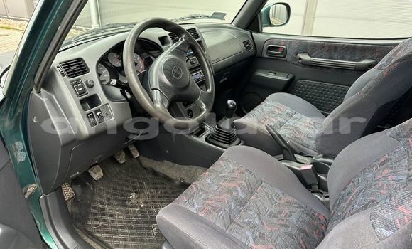 Buy Used Toyota RAV4 Green Car in Luanda in Luanda Province Buy Used Toyota RAV4 Green Car in Luanda in Luanda Province