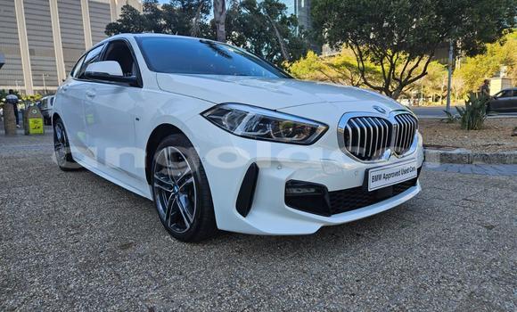 Buy Used BMW 1-Series White Car in Luanda in Luanda Province Buy Used BMW 1-Series White Car in Luanda in Luanda Province