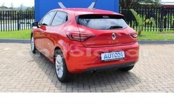 Buy Used Renault Clio Green Car in Luanda in Luanda Province Buy Used Renault Clio Green Car in Luanda in Luanda Province