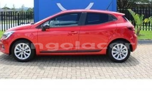 Buy Used Renault Clio Green Car in Luanda in Luanda Province Buy Used Renault Clio Green Car in Luanda in Luanda Province
