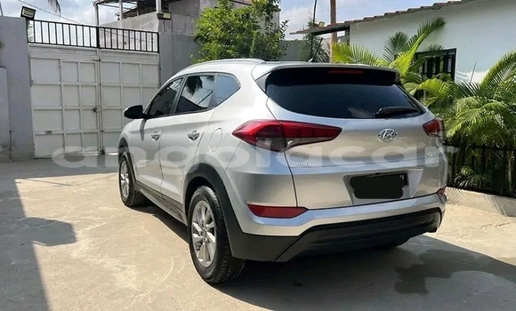 Acheter Occasion Voiture Hyundai Tucson Gris à Luanda, Province de Luanda Acheter Occasion Voiture Hyundai Tucson Gris à Luanda, Province de Luanda