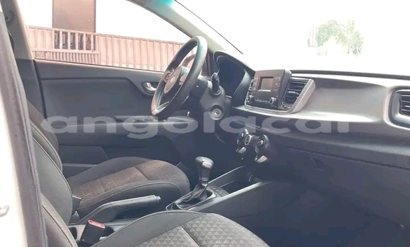 Buy Used Kia rio White Car in Luanda in Luanda Province Buy Used Kia rio White Car in Luanda in Luanda Province