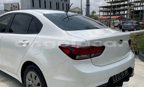 Buy Used Kia rio White Car in Luanda in Luanda Province Buy Used Kia rio White Car in Luanda in Luanda Province