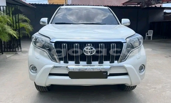 Acheter Occasion Voiture Toyota Land Cruiser Prado Blanc à Luanda, Province de Luanda