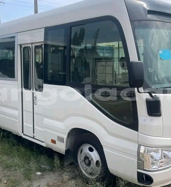 Big with watermark toyota coaster luanda province luanda 38010
