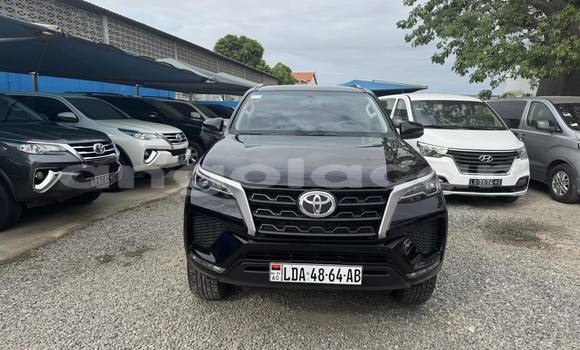 Comprar Usado Toyota Fortuner Preto Carro em Luanda em Luanda Province