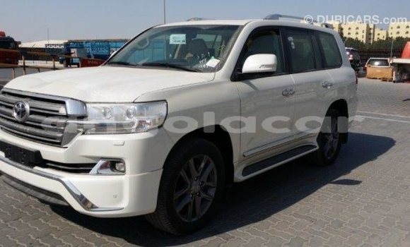 Buy Import Toyota Land Cruiser White Car in Import - Dubai in Bengo Province Buy Import Toyota Land Cruiser White Car in Import - Dubai in Bengo Province