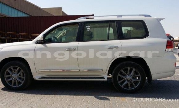 Buy Import Toyota Land Cruiser White Car in Import - Dubai in Bengo Province Buy Import Toyota Land Cruiser White Car in Import - Dubai in Bengo Province