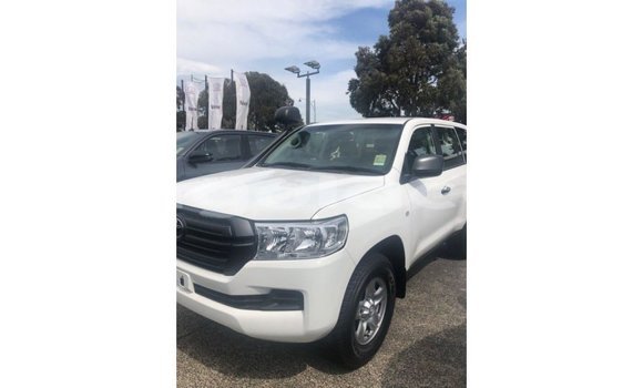 Buy Import Toyota Land Cruiser Black Car in Import - Dubai in Bengo Province Buy Import Toyota Land Cruiser Black Car in Import - Dubai in Bengo Province