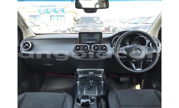 Comprar Importar Mercedes-Benz 250 Branco Carro em Import - Dubai em Bengo Province Comprar Importar Mercedes-Benz 250 Branco Carro em Import - Dubai em Bengo Province