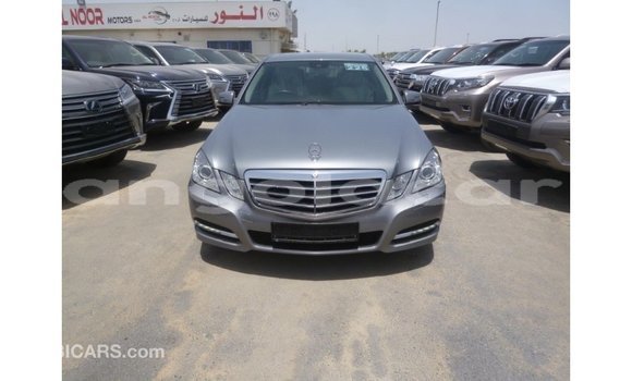 Comprar Importar Mercedes-Benz 250 Outro Carro em Import - Dubai em Bengo Province Comprar Importar Mercedes-Benz 250 Outro Carro em Import - Dubai em Bengo Province