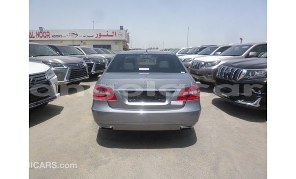 Comprar Importar Mercedes-Benz 250 Outro Carro em Import - Dubai em Bengo Province Comprar Importar Mercedes-Benz 250 Outro Carro em Import - Dubai em Bengo Province