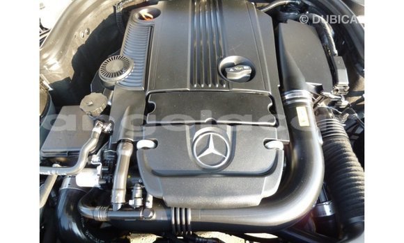 Comprar Importar Mercedes-Benz 200 Branco Carro em Import - Dubai em Bengo Province Comprar Importar Mercedes-Benz 200 Branco Carro em Import - Dubai em Bengo Province