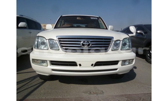 Comprar Importar Toyota Land Cruiser Branco Carro em Import - Dubai em Bengo Province Comprar Importar Toyota Land Cruiser Branco Carro em Import - Dubai em Bengo Province