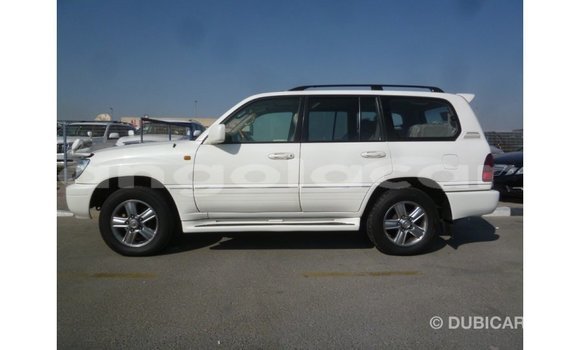 Comprar Importar Toyota Land Cruiser Branco Carro em Import - Dubai em Bengo Province Comprar Importar Toyota Land Cruiser Branco Carro em Import - Dubai em Bengo Province