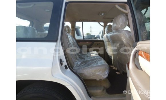 Comprar Importar Toyota Land Cruiser Branco Carro em Import - Dubai em Bengo Province Comprar Importar Toyota Land Cruiser Branco Carro em Import - Dubai em Bengo Province