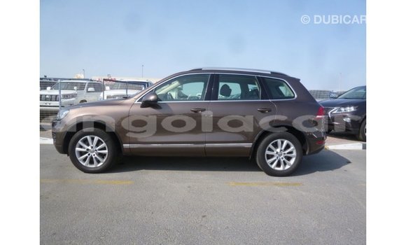 Acheter Import Voiture Volkswagen Touareg Marron à Import - Dubai, Province de Bengo Acheter Import Voiture Volkswagen Touareg Marron à Import - Dubai, Province de Bengo