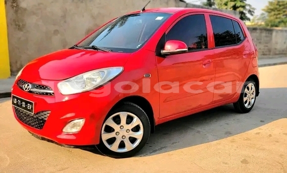 Comprar Usado Hyundai H1 Vermelho Carro em Cazaje em Moxico Comprar Usado Hyundai H1 Vermelho Carro em Cazaje em Moxico