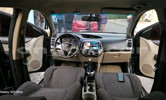 Acheter Occasion Voiture Hyundai H200 Noir à Cazaje, Moxico Acheter Occasion Voiture Hyundai H200 Noir à Cazaje, Moxico