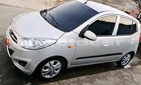 Comprar Usado Hyundai i10 Branco Carro em Cazaje em Moxico Comprar Usado Hyundai i10 Branco Carro em Cazaje em Moxico