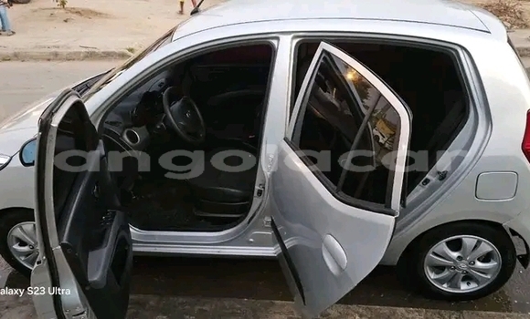 Comprar Usado Hyundai i10 Branco Carro em Cazaje em Moxico Comprar Usado Hyundai i10 Branco Carro em Cazaje em Moxico