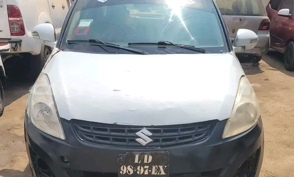 Acheter Occasion Voiture Suzuki Swift Blanc à Catabola, Bie Acheter Occasion Voiture Suzuki Swift Blanc à Catabola, Bie