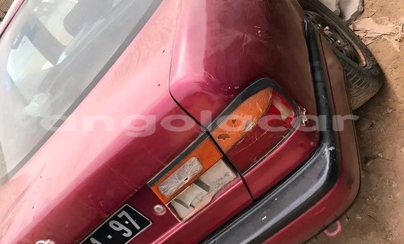 Acheter Occasion Voiture Nissan Primastar Rouge à Camabatela, Uige Acheter Occasion Voiture Nissan Primastar Rouge à Camabatela, Uige