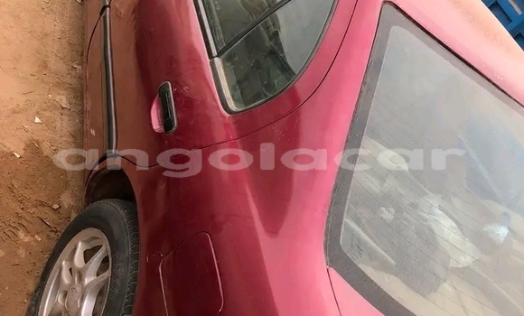Acheter Occasion Voiture Nissan Primastar Rouge à Camabatela, Uige Acheter Occasion Voiture Nissan Primastar Rouge à Camabatela, Uige