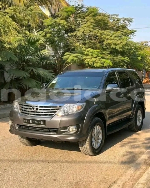 Big with watermark toyota fortuner bie camacupa 38639