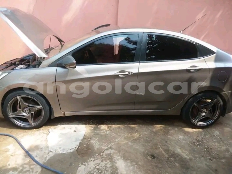 Big with watermark hyundai accent bie camacupa 38642