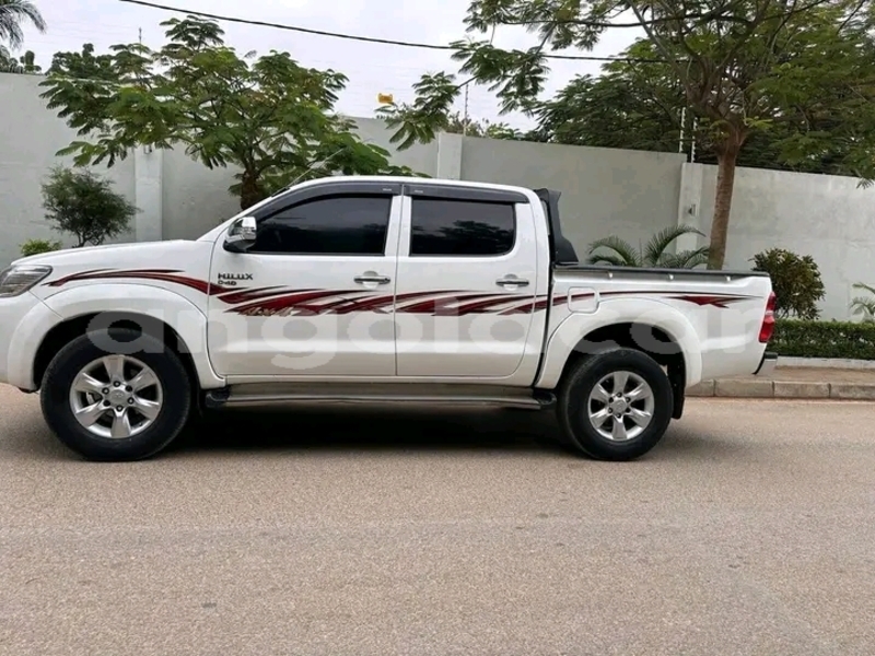 Big with watermark toyota hilux bie chissamba 38647