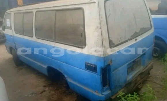 Comprar Usado Toyota Hiace Outro Carro em Menongue em Kuando Kubango Comprar Usado Toyota Hiace Outro Carro em Menongue em Kuando Kubango