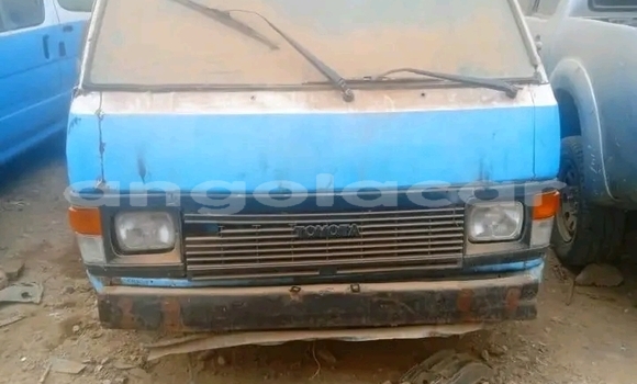Comprar Usado Toyota Hiace Outro Carro em Menongue em Kuando Kubango Comprar Usado Toyota Hiace Outro Carro em Menongue em Kuando Kubango