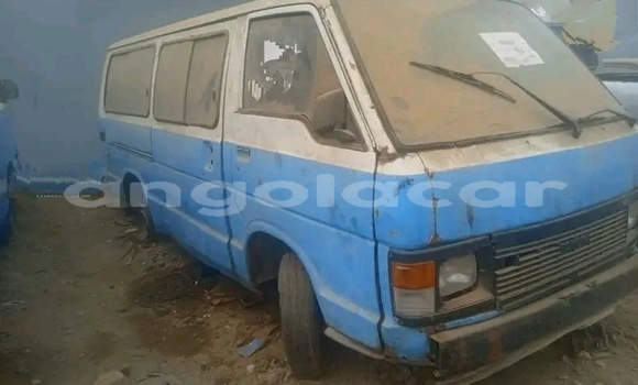 Comprar Usado Toyota Hiace Outro Carro em Menongue em Kuando Kubango Comprar Usado Toyota Hiace Outro Carro em Menongue em Kuando Kubango