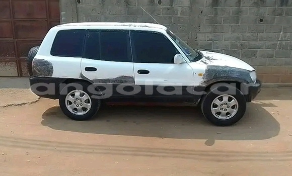Acheter Occasion Voiture Toyota RAV4 Blanc à Camabatela, Uige Acheter Occasion Voiture Toyota RAV4 Blanc à Camabatela, Uige