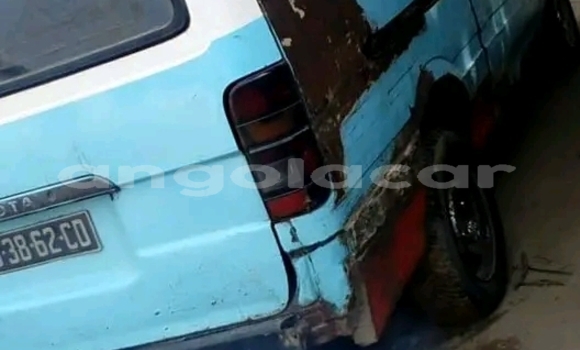 Comprar Usado Toyota Hiace Azul Carro em Cazaje em Moxico Comprar Usado Toyota Hiace Azul Carro em Cazaje em Moxico