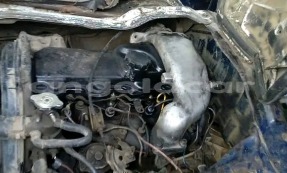 Comprar Usado Toyota Hiace Azul Carro em Cazaje em Moxico Comprar Usado Toyota Hiace Azul Carro em Cazaje em Moxico