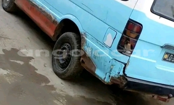 Comprar Usado Toyota Hiace Azul Carro em Cazaje em Moxico Comprar Usado Toyota Hiace Azul Carro em Cazaje em Moxico