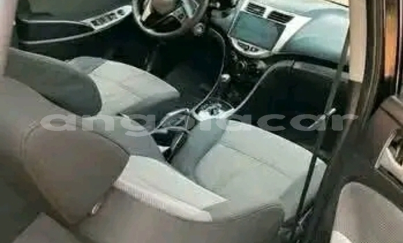 Comprar Usado Hyundai Accent Prata Carro em Luena em Moxico Comprar Usado Hyundai Accent Prata Carro em Luena em Moxico