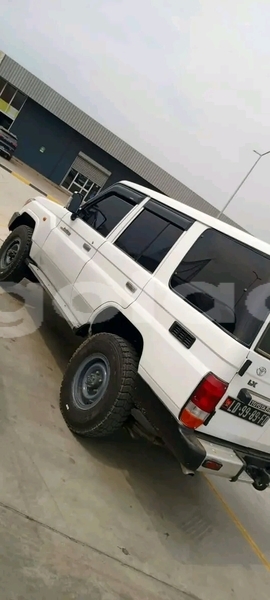 Big with watermark toyota land cruiser uige camabatela 38666