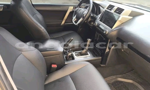 Comprar Usado Toyota Prado Preto Carro em Kuito em Província do Bié Comprar Usado Toyota Prado Preto Carro em Kuito em Província do Bié