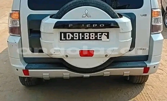Comprar Usado Mitsubishi Pajero Branco Carro em Kuito em Província do Bié Comprar Usado Mitsubishi Pajero Branco Carro em Kuito em Província do Bié