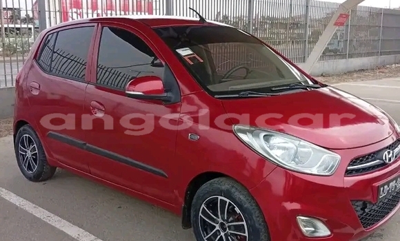 Comprar Usado Hyundai i10 Vermelho Carro em Luanda em Luanda Province