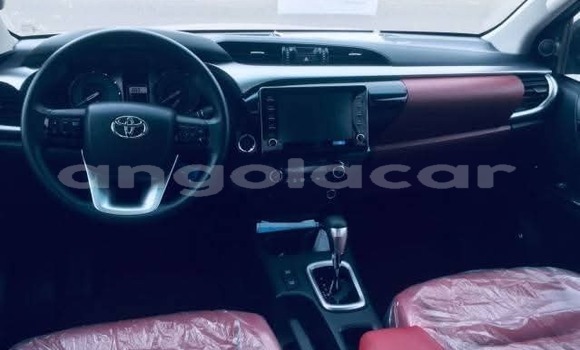 Acheter Occasion Voiture Toyota Hilux Gris à Luanda, Province de Luanda Acheter Occasion Voiture Toyota Hilux Gris à Luanda, Province de Luanda