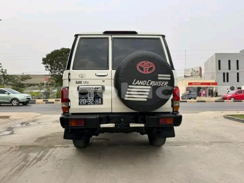 Big with watermark toyota land cruiser luanda province luanda 38706