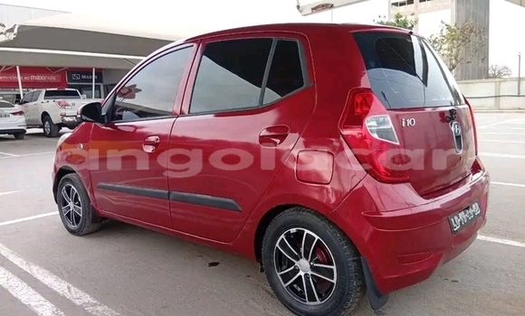 Buy Used Hyundai i10 Red Car in Luanda in Luanda Province