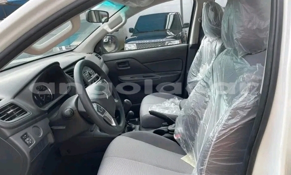 Buy New Mitsubishi L200 White Car in Luanda in Luanda Province Buy New Mitsubishi L200 White Car in Luanda in Luanda Province