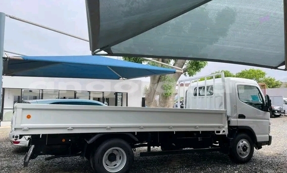 Buy Used Mitsubishi Lancer Cargo White Car in Luanda in Luanda Province Buy Used Mitsubishi Lancer Cargo White Car in Luanda in Luanda Province